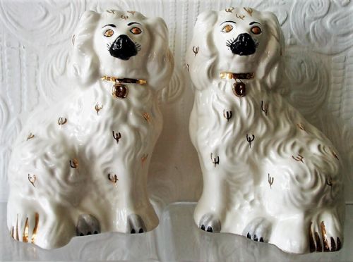 Vintage Pair of Royal Doulton English "Comforter" Spaniels