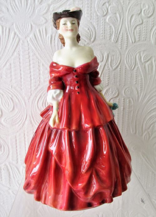 Vintage Royal Doulton English Porcelain Figurine ~ "Vivienne" ~ HN 2073