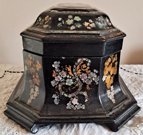 ANTIQUE ENGLISH VICTORIAN PAPIERMCH TEA CADDY - ADDITIONAL PHOTO 3