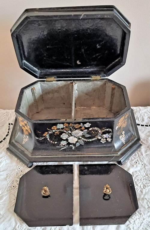 ANTIQUE ENGLISH VICTORIAN PAPIERMCH TEA CADDY - ADDITIONAL PHOTO 6