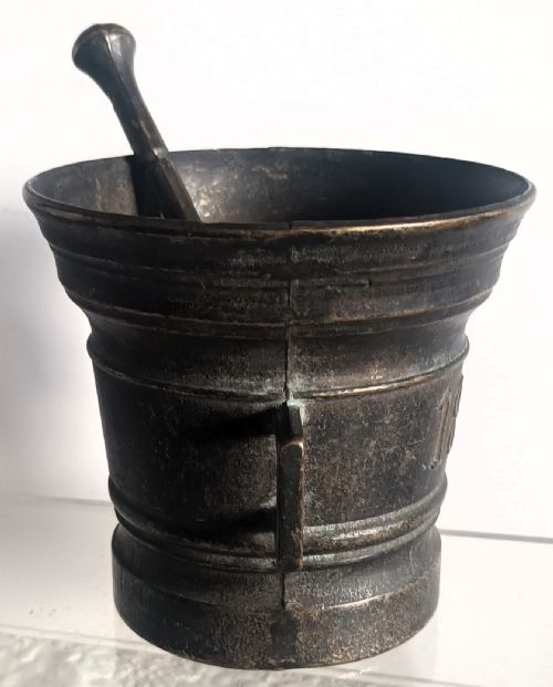ANTIQUE ENGLISH GEORGIAN BRONZE MORTAR AND PESTLE - ADDITIONAL PHOTO 3