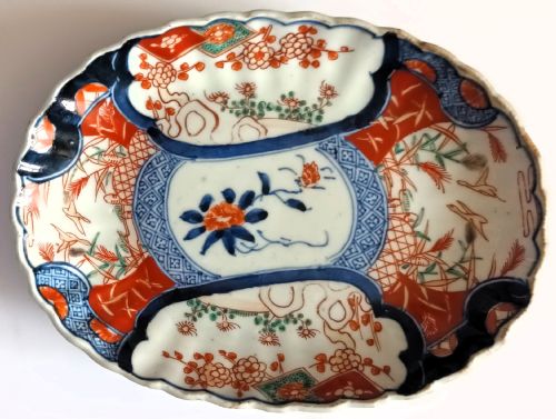 PAIR OF ANTIQUE JAPANESE MEIJI PERIOD IMARI PORCELAIN DISHES - ADDITIONAL PHOTO 1