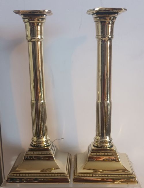 PAIR OF ANTIQUE ENGLISH GEORGIAN BRASS CANDLESTICKS