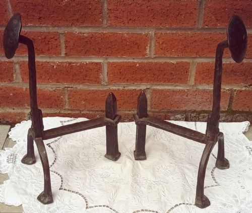 PAIR OF ANTIQUE ENGLISH VICTORIAN WROUGHT IRON ARTS CRAFTS ANDIRONS - ADDITIONAL PHOTO 4