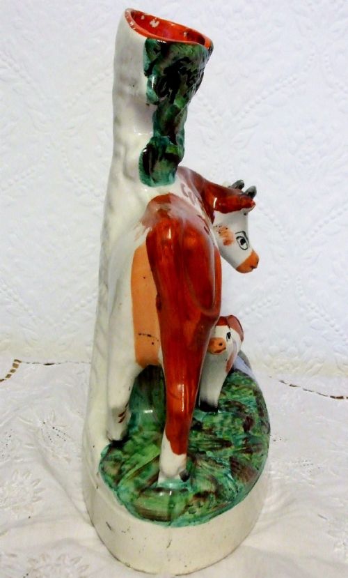 PAIR OF ANTIQUE ENGLISH VICTORIAN STAFFORDSHIRE POTTERY COW AND CALF SPILL VASES - ADDITIONAL PHOTO 5