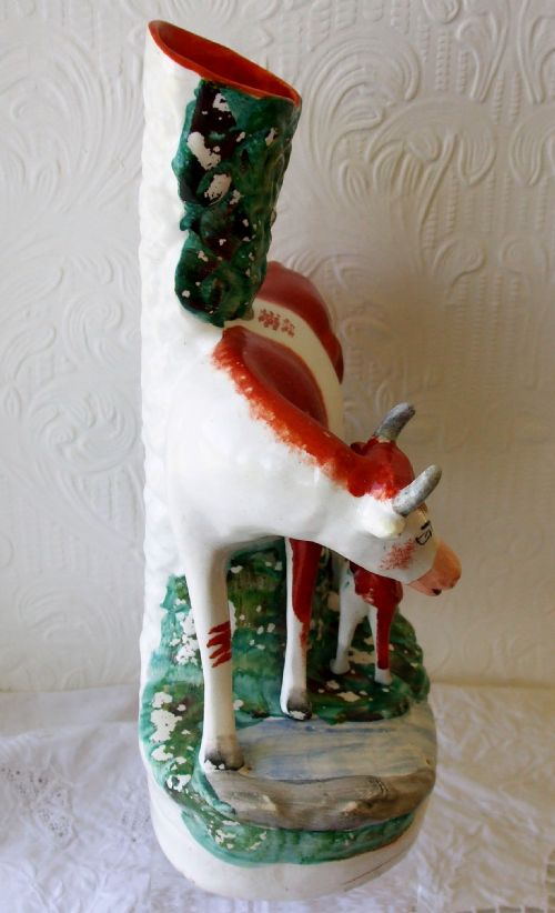 PAIR OF ANTIQUE ENGLISH VICTORIAN STAFFORDSHIRE POTTERY COW AND CALF SPILL VASES - ADDITIONAL PHOTO 10
