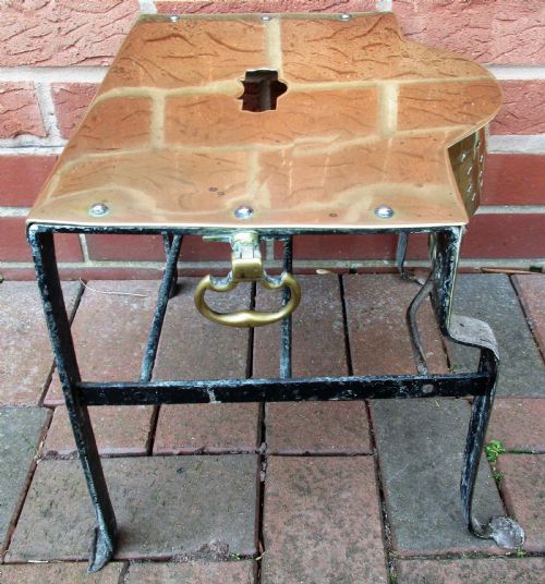 ANTIQUE ENGLISH GEORGIAN BRASS AND STEEL FOOTMAN - ADDITIONAL PHOTO 2