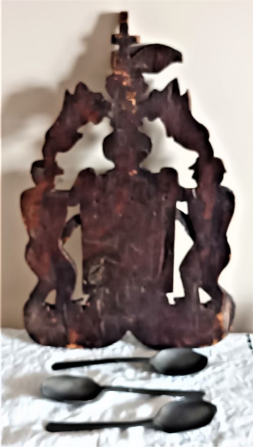 ANTIQUE GEORGIAN OAK SPOON RACK WITH 3 PEWTER TREFID SPOONS - ADDITIONAL PHOTO 2