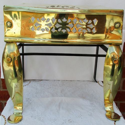 ANTIQUE ENGLISH VICTORIAN BRASS AND STEEL FOOTMAN