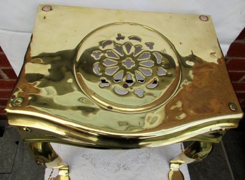 ANTIQUE ENGLISH VICTORIAN BRASS AND STEEL FOOTMAN - ADDITIONAL PHOTO 1