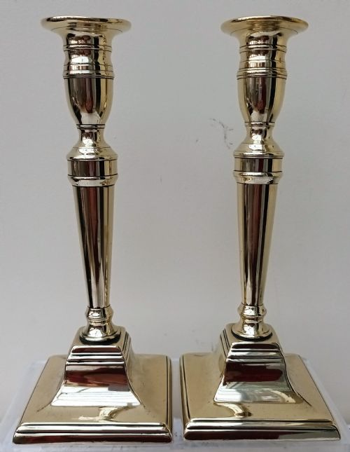 PAIR OF ANTIQUE ENGLISH GEORGIAN BRASS CANDLESTICKS