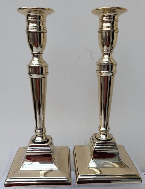 PAIR OF ANTIQUE ENGLISH GEORGIAN BRASS CANDLESTICKS - ADDITIONAL PHOTO 2