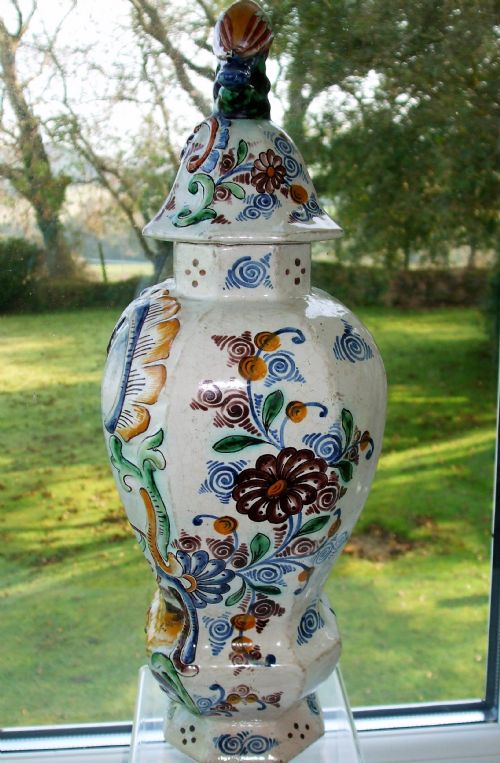 ANTIQUE DUTCH DELFTWARE VASE AND COVER - ADDITIONAL PHOTO 2