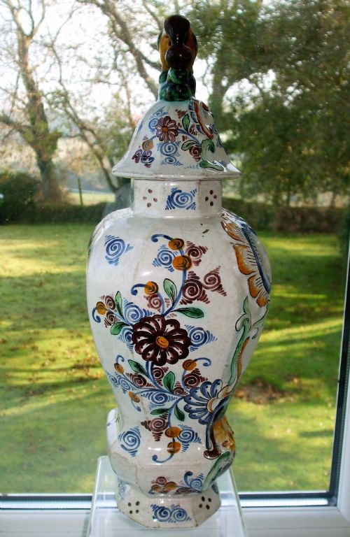 ANTIQUE DUTCH DELFTWARE VASE AND COVER - ADDITIONAL PHOTO 4