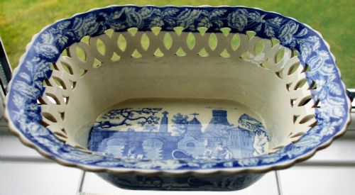ANTIQUE ENGLISH GEORGIAN BLUE AND WHITE TRANSFER RIVER SCENE WITH FORT PATTERN POTTERY CHESTNUT BASKET J R CLEWS - ADDITIONAL PHOTO 2