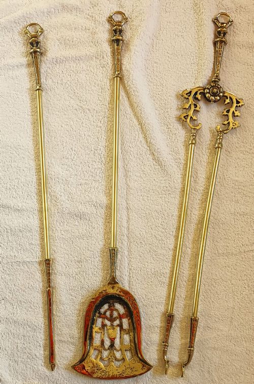 SET OF THREE ANTIQUE ENGLISH VICTORIAN BRASS FIRE IRONS