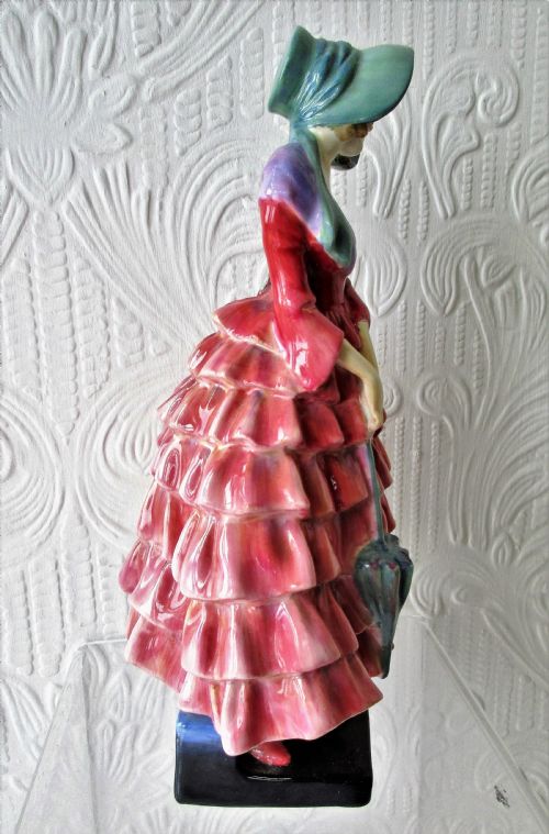VINTAGE ROYAL DOULTON ENGLISH PORCELAIN FIGURINE PRISCILLA HN 1340 - ADDITIONAL PHOTO 3