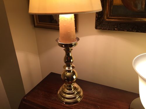 FINE QUALITY LARGE ANTIQUE TABLE LAMP SOLID BRASS - ADDITIONAL PHOTO 5