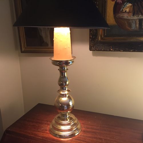 FINE QUALITY LARGE ANTIQUE TABLE LAMP SOLID BRASS - ADDITIONAL PHOTO 1