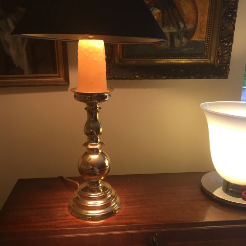 FINE QUALITY LARGE ANTIQUE TABLE LAMP SOLID BRASS - ADDITIONAL PHOTO 6
