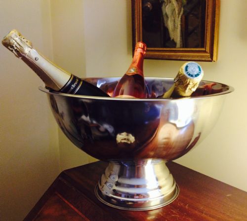 Festive  Champagne Vasque Chrome Art Deco