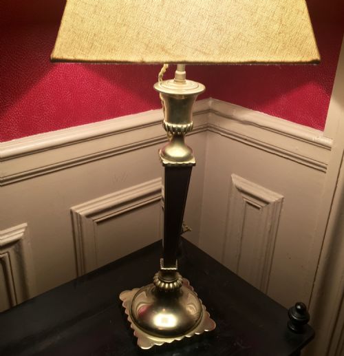 FINE QUALITY FRENCH TABLE LAMP BRONZE - ADDITIONAL PHOTO 1