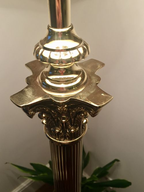 EDWARDIAN TELESCOPIC CORINTHIAN COLUMN STANDARD LAMP BRASS - ADDITIONAL PHOTO 8
