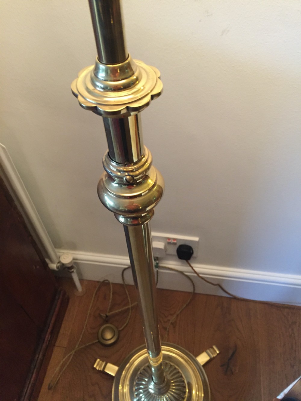 Handsome Edwardian Telescopic Standard Lamp Brass View II
