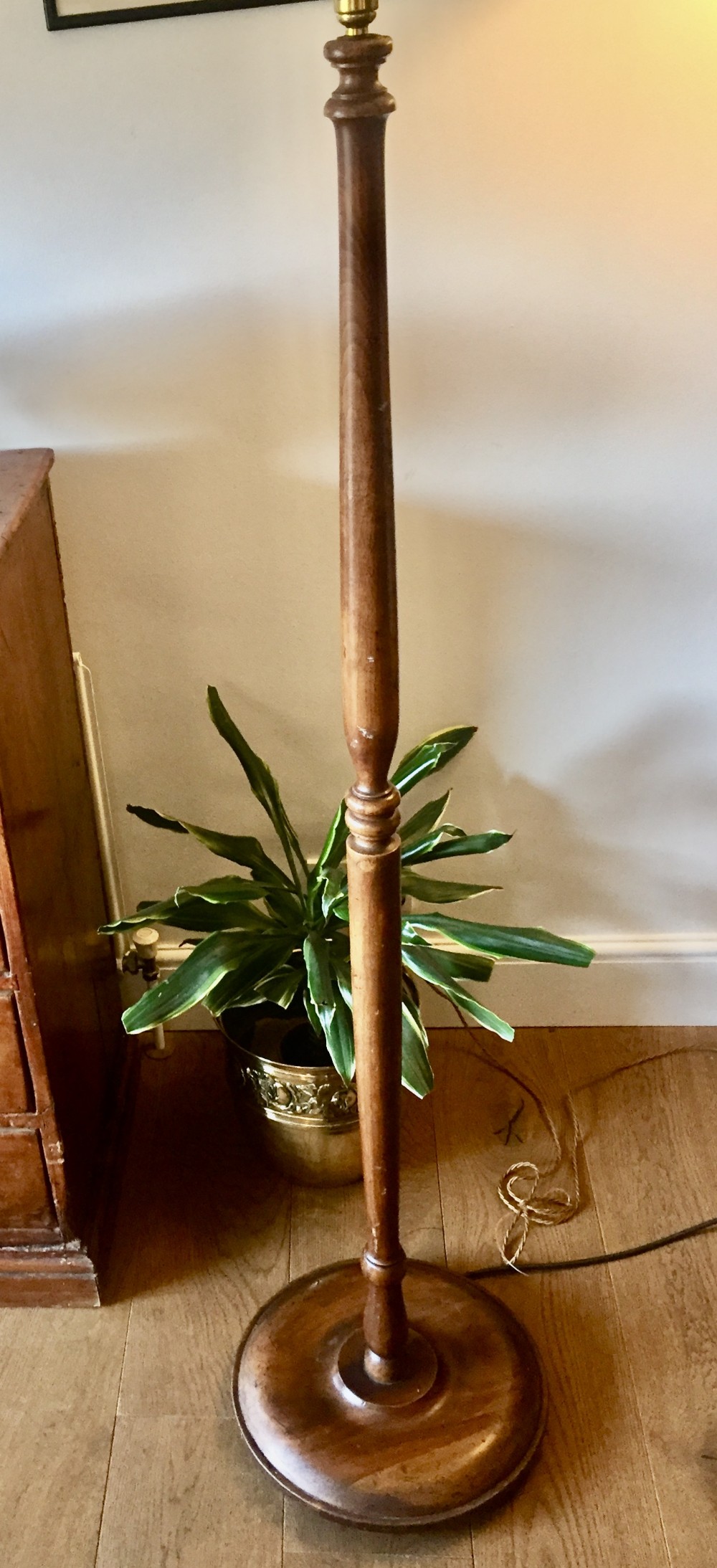 Wonderful Art Deco Standard Lamp Oak