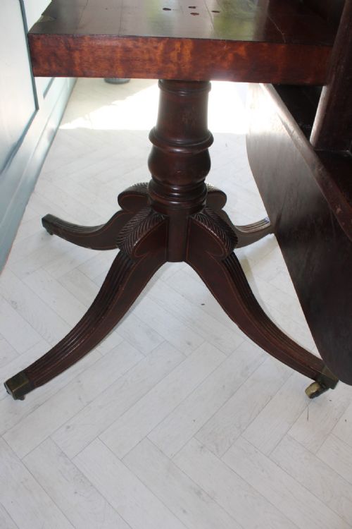 FINE REGENCY MAHOGANY BREAKFAST TABLE - ADDITIONAL PHOTO 8