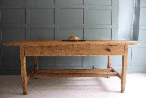 19TH CENTURY IRISH PINE FARMHOUSE TABLE - ADDITIONAL PHOTO 3