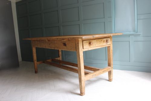 19TH CENTURY IRISH PINE FARMHOUSE TABLE - ADDITIONAL PHOTO 12
