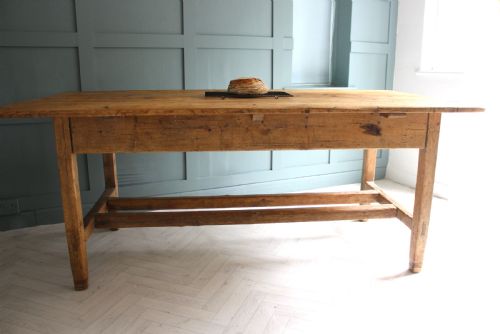 19TH CENTURY IRISH PINE FARMHOUSE TABLE - ADDITIONAL PHOTO 13