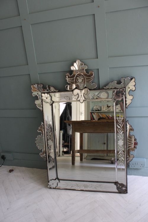 19TH CENTURY ANTIQUE VENETIAN STYLE MIRROR - ADDITIONAL PHOTO 6