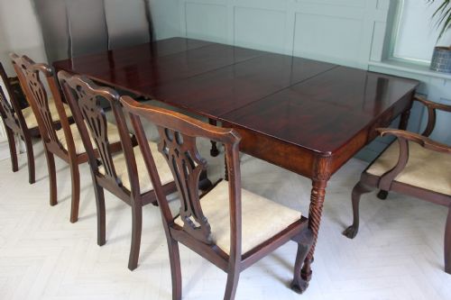 SET OF SEVEN CHIPPENDALE STYLE DINING CHAIRS - ADDITIONAL PHOTO 1