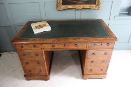19TH CENTURY FINE QUALITY BURR WALNUT DESK - ADDITIONAL PHOTO 6