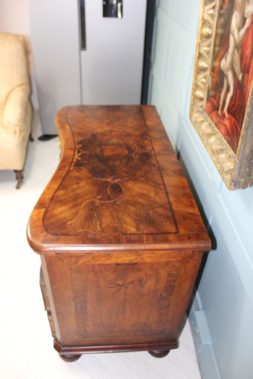 18THCENTURY AUSTRIAN BAROQUE CHEST OF DRAWERS CIRCA 1760 - ADDITIONAL PHOTO 3
