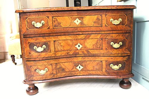 18THCENTURY AUSTRIAN BAROQUE CHEST OF DRAWERS CIRCA 1760 - ADDITIONAL PHOTO 6