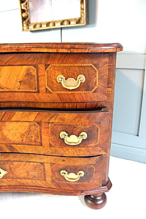 18THCENTURY AUSTRIAN BAROQUE CHEST OF DRAWERS CIRCA 1760 - ADDITIONAL PHOTO 9