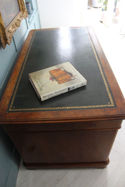 VICTORIAN BURR WALNUT PEDESTAL DESK - ADDITIONAL PHOTO 7