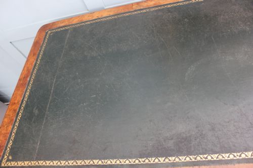 VICTORIAN BURR WALNUT PEDESTAL DESK - ADDITIONAL PHOTO 8