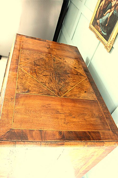 QUEEN ANNE BURR FIGURED WALNUT CHEST OF DRAWERS C1710 FINE COLOUR PROVENANCE EXCEPTIONAL EXAMPLE - ADDITIONAL PHOTO 4