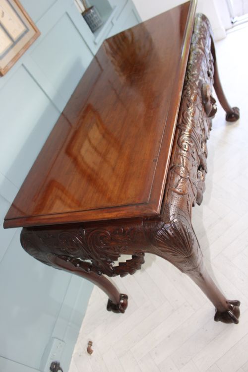 FINE ANTIQUE IRISH MAHOGANY GEORGE II STYLE SERVING TABLE CIRCA 1900 - ADDITIONAL PHOTO 1