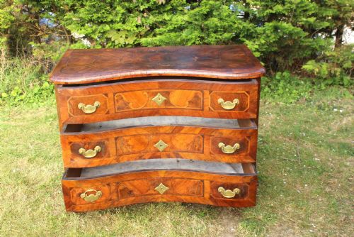18THCENTURY AUSTRIAN BAROQUE CHEST OF DRAWERS CIRCA 1760 - ADDITIONAL PHOTO 1