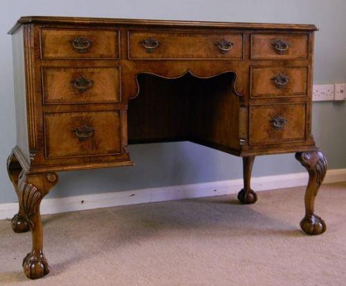 Antique Leather Top Writing Desk / Writing Table