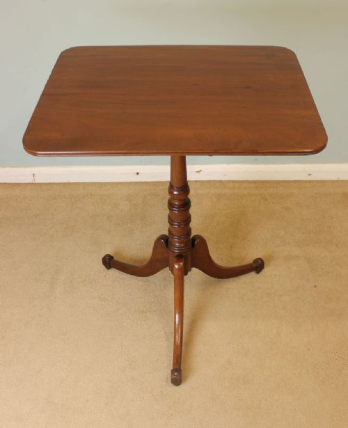 Antique Mahogany 19th Century Tripod Table