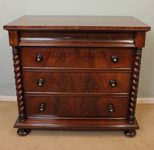 Antique Victorian Mahogany Chest of Drawers