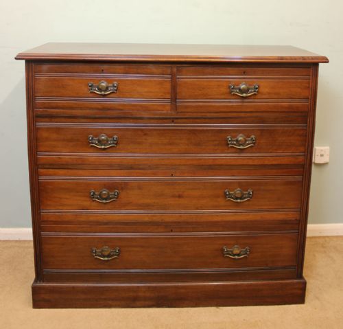 Late Victorian Walnut Chest of Drawers