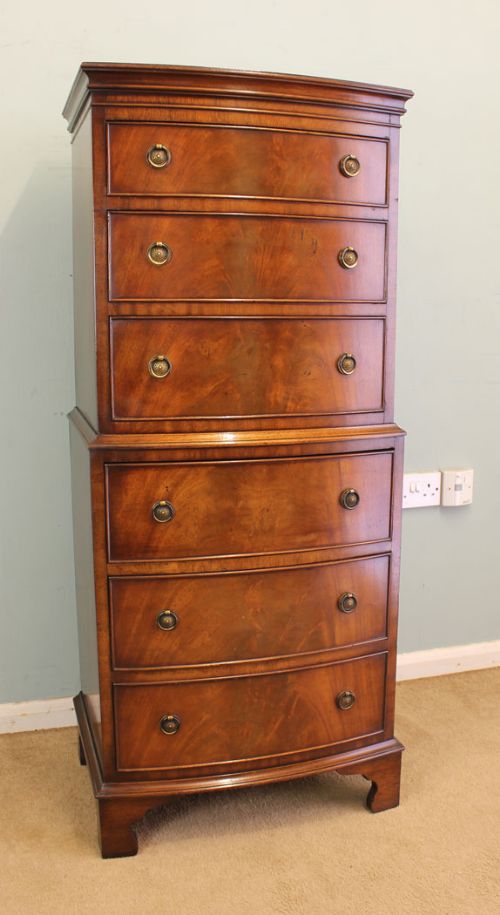 Mahogany Bow Front Chest on Chest / Tallboy