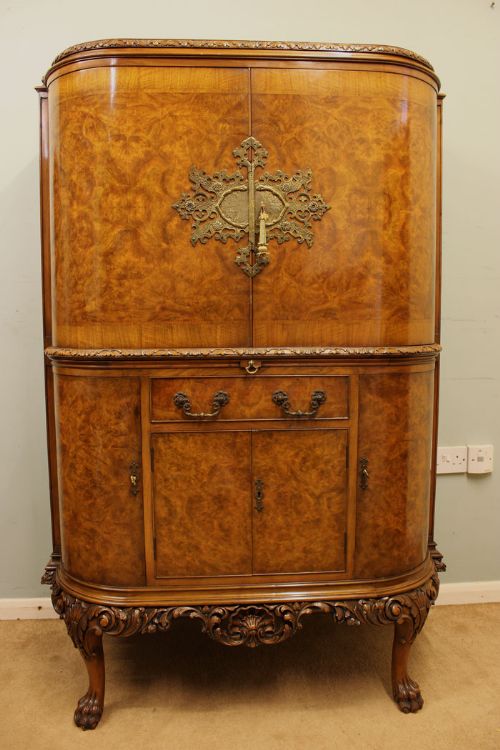 Quality Burr Walnut Cocktail Drinks Cabinet